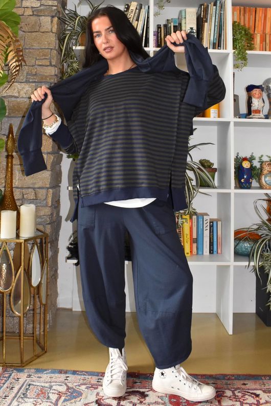 Sunday Morning Chill Sweatshirt Navy & Khaki